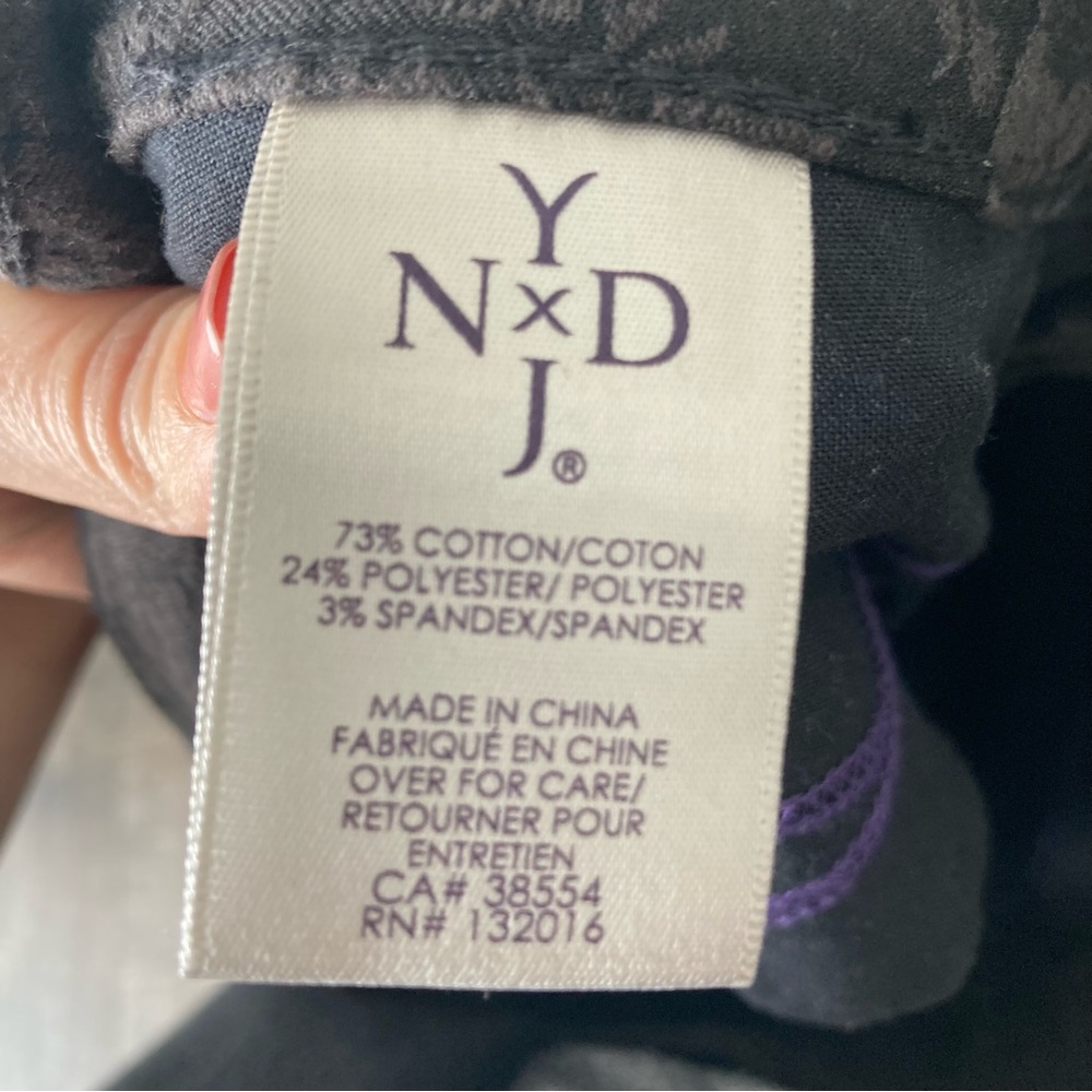 NYDJ‎ Women’s Lift Tuck Black Floral Pattern Leggings Jeans Size 10 - Picture 12 of 14